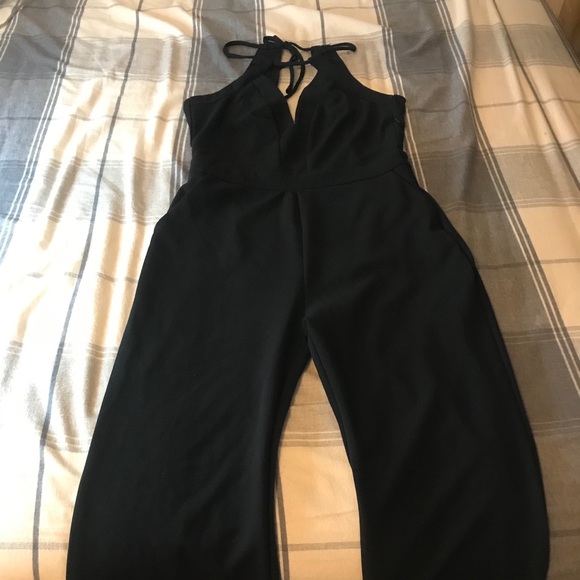 🕺🏽Black jumpsuit💃🏽 - Picture 3 of 4